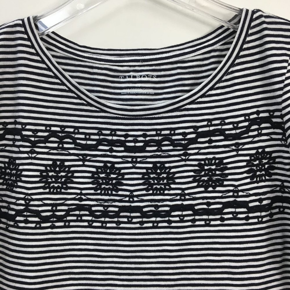 Talbots Women's Navy and White Embroidered Short Sleeve Top Size XS NEW With Tag - Picture 2 of 5